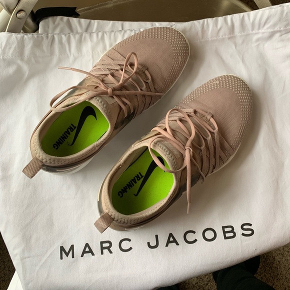 Nike Shoes - Nike Women’s Free TR7 Pink and Black